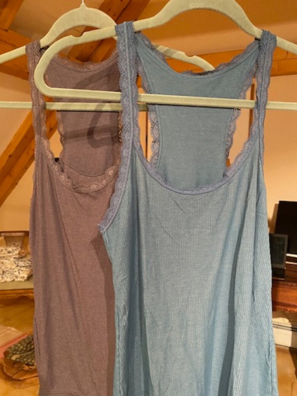 b.temptd racerback lace trimmed tanks - 2 Size M - excellent - gray and teal